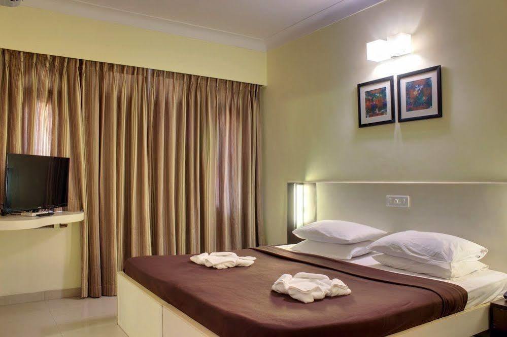 Regenta Inn Palacio De Goa, Panjim 帕纳吉 外观 照片